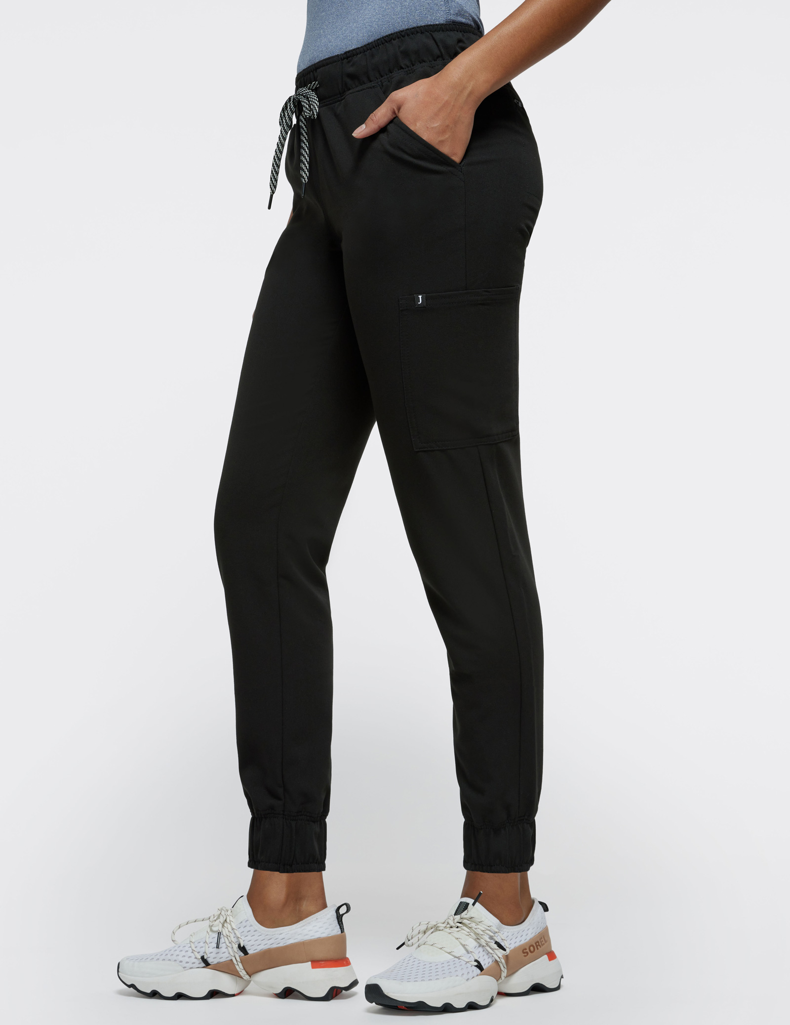 women's black jogger pants