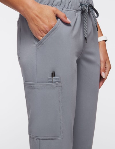 Elevate your medical game with this streamlined, tapered pant. #scrubs  #medicalscrubs #jaanuu