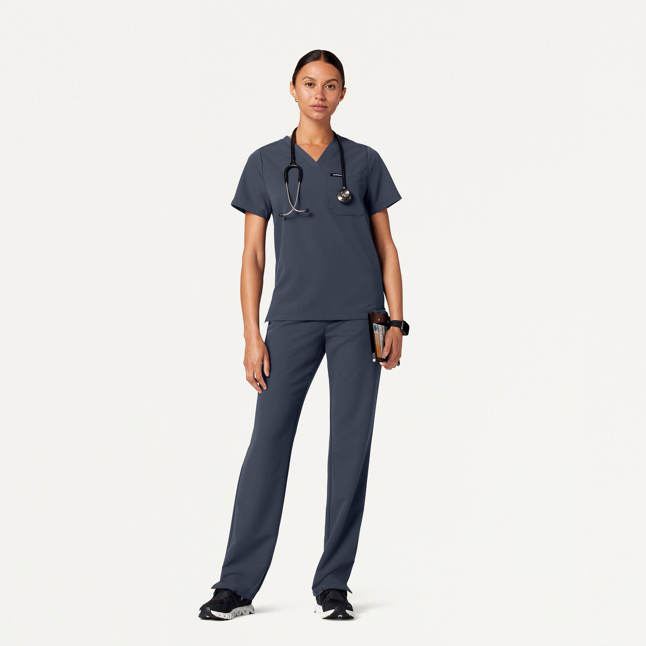 The Ava Essential Scrub Set Carbon Gray Jaanuu